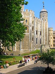 Un petit march mdival au pied de la White tower