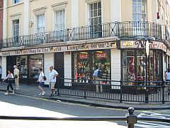 La premire boutique du monde (sur le mridien)